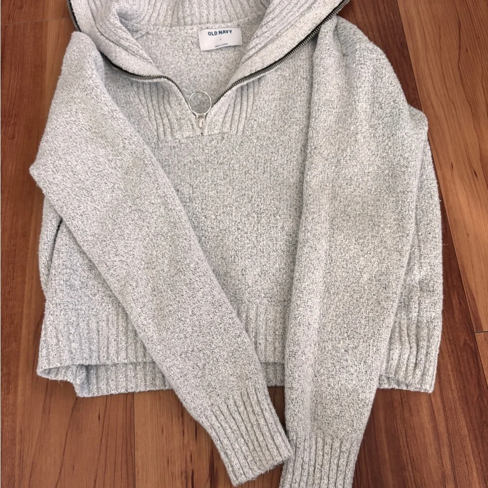 Old Navy Light Gray Zip-Neck Cozy Sweater - Picture 4 of 8